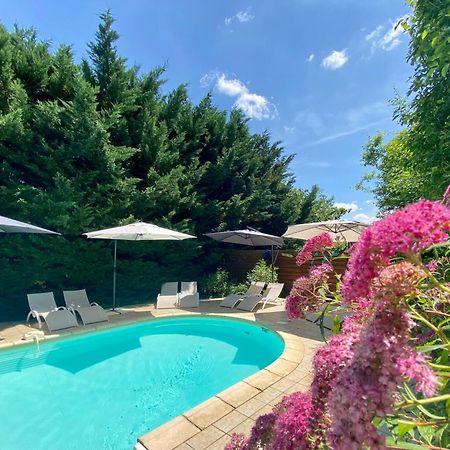 O Clair De Lune Au Coeur De Sarlat - Chambres Climatisees - Parking Prive - Piscine Chauffee - Spa Et Massages Exteriör bild