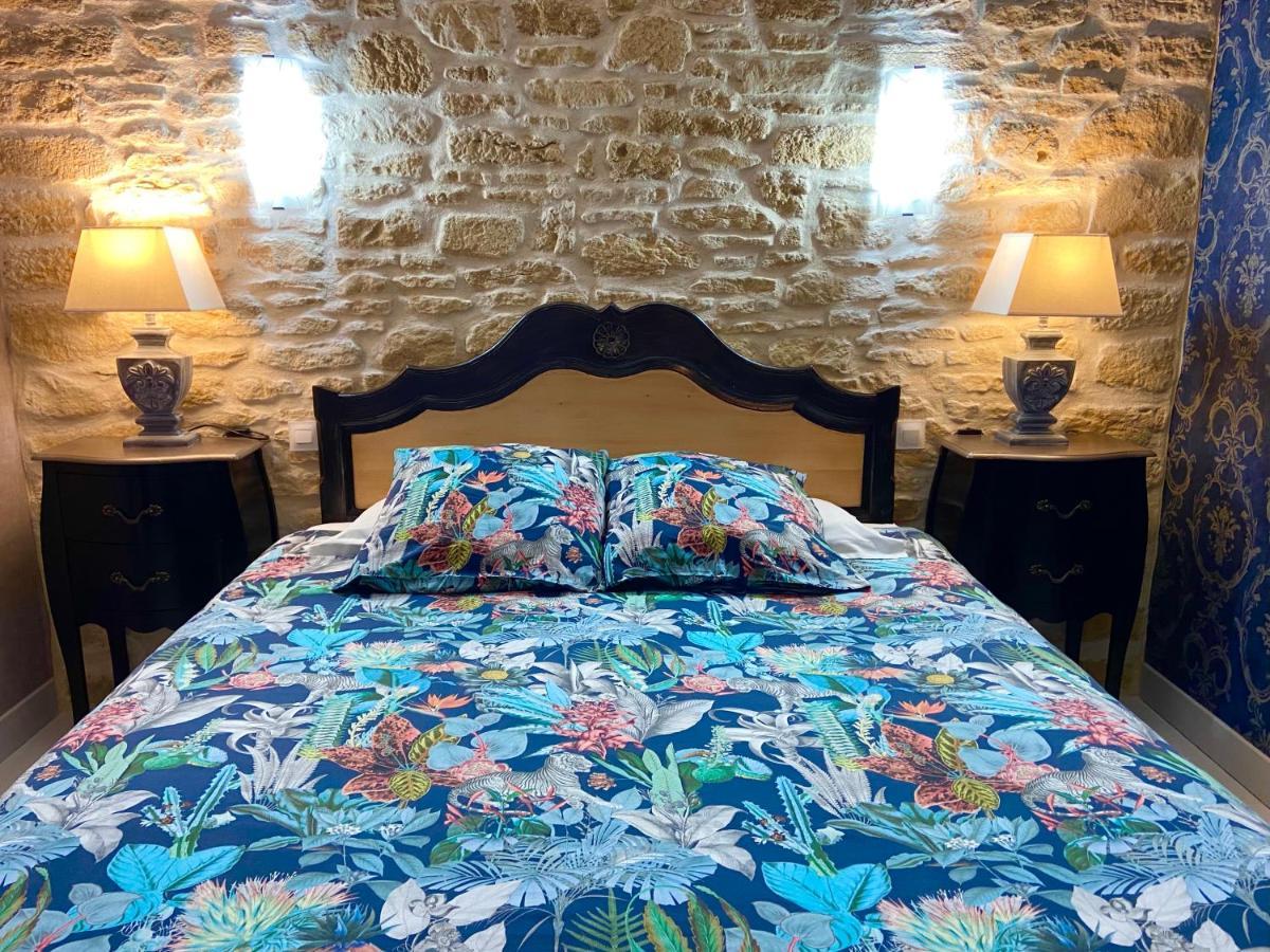 O Clair De Lune Au Coeur De Sarlat - Chambres Climatisees - Parking Prive - Piscine Chauffee - Spa Et Massages Exteriör bild