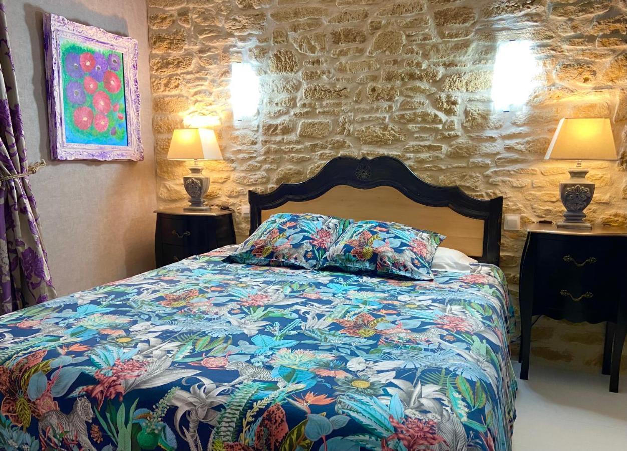 O Clair De Lune Au Coeur De Sarlat - Chambres Climatisees - Parking Prive - Piscine Chauffee - Spa Et Massages Exteriör bild