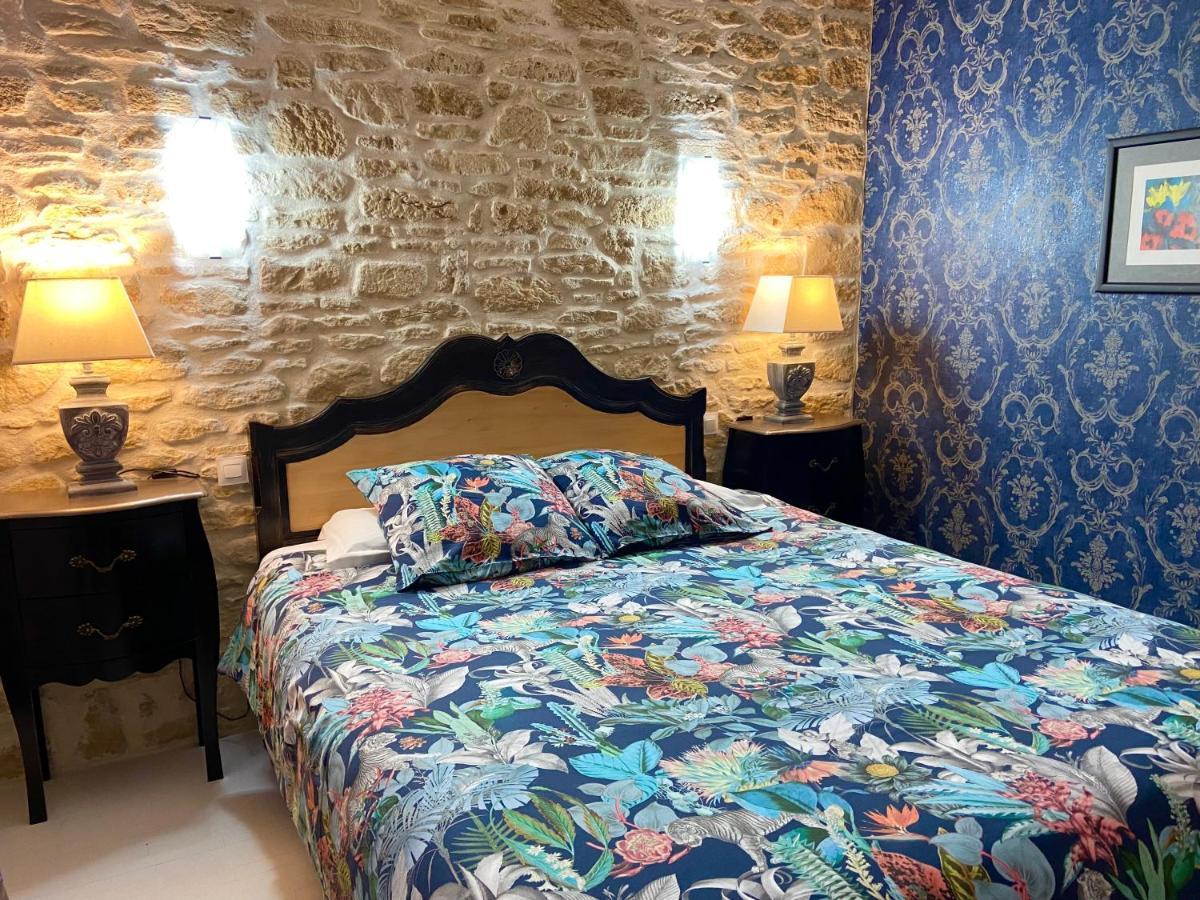 O Clair De Lune Au Coeur De Sarlat - Chambres Climatisees - Parking Prive - Piscine Chauffee - Spa Et Massages Exteriör bild