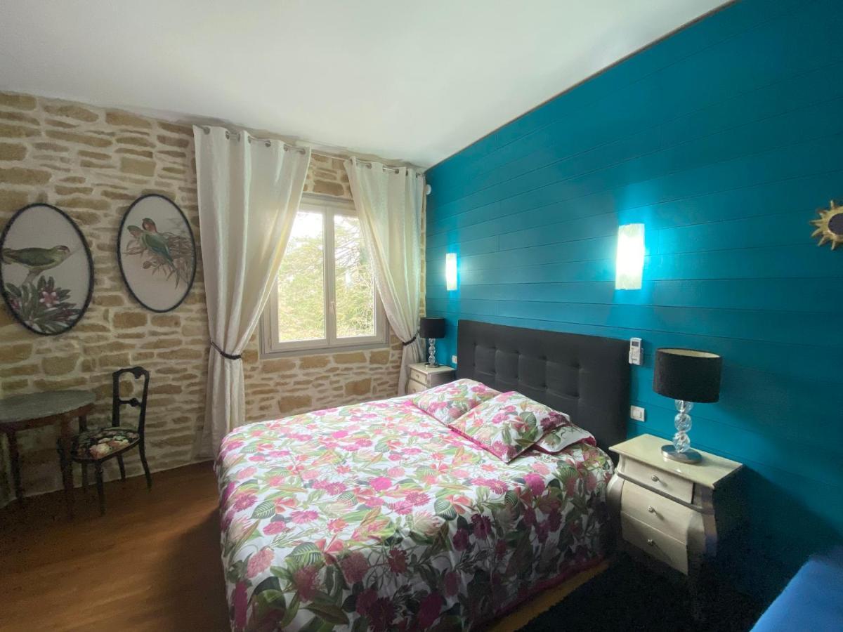 O Clair De Lune Au Coeur De Sarlat - Chambres Climatisees - Parking Prive - Piscine Chauffee - Spa Et Massages Exteriör bild