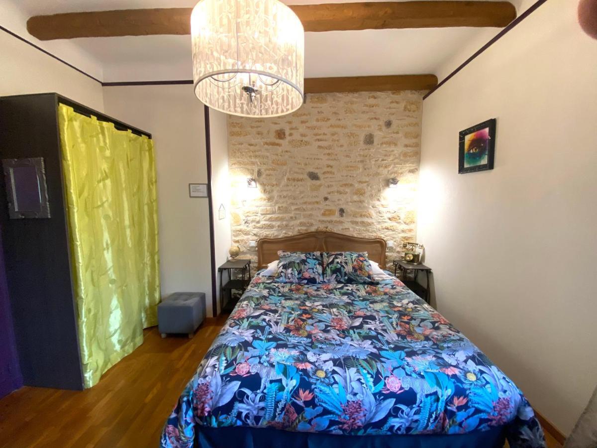 O Clair De Lune Au Coeur De Sarlat - Chambres Climatisees - Parking Prive - Piscine Chauffee - Spa Et Massages Exteriör bild