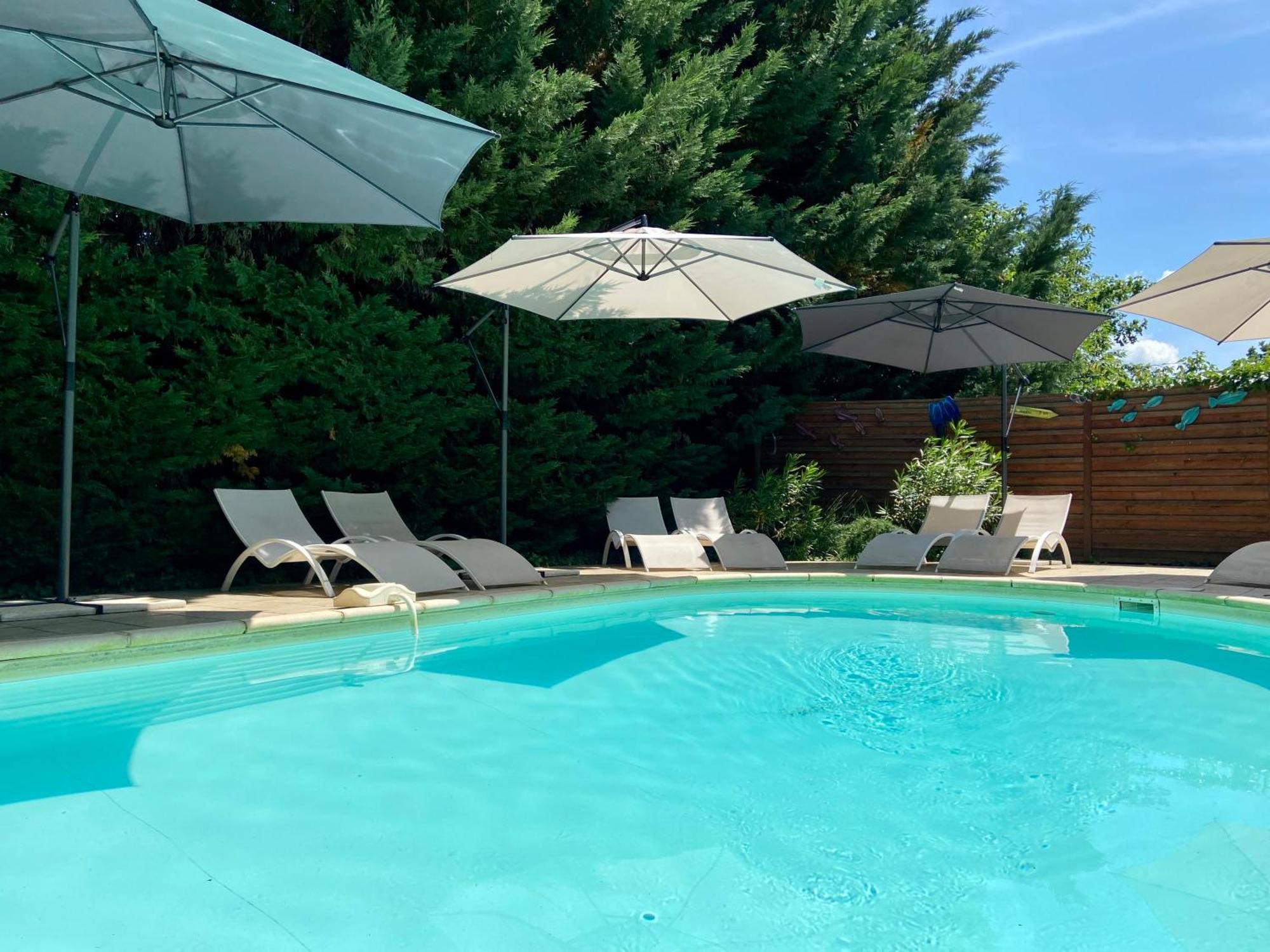 O Clair De Lune Au Coeur De Sarlat - Chambres Climatisees - Parking Prive - Piscine Chauffee - Spa Et Massages Exteriör bild