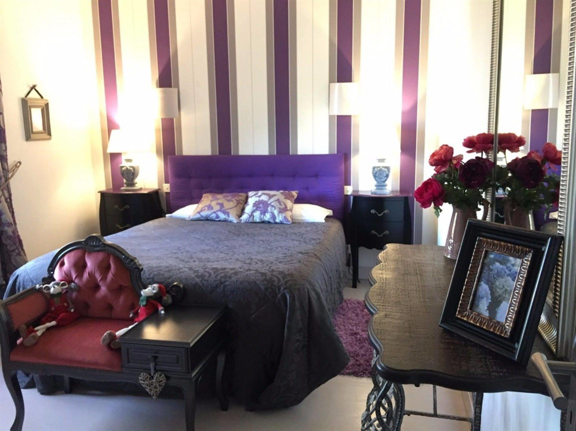 O Clair De Lune Au Coeur De Sarlat - Chambres Climatisees - Parking Prive - Piscine Chauffee - Spa Et Massages Exteriör bild