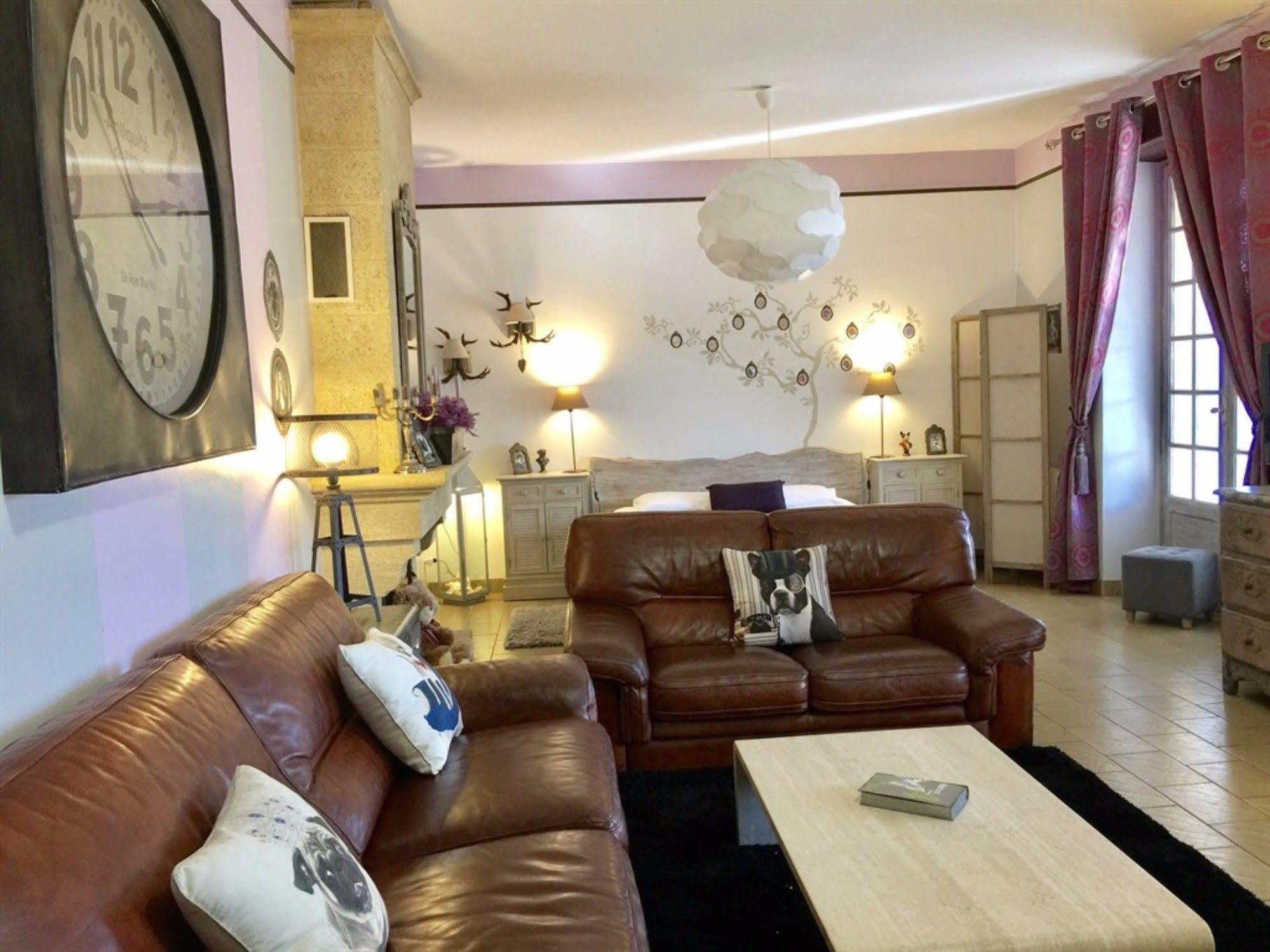 O Clair De Lune Au Coeur De Sarlat - Chambres Climatisees - Parking Prive - Piscine Chauffee - Spa Et Massages Exteriör bild